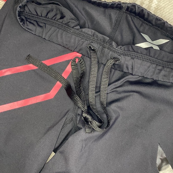 2XU Workout Capris - Picture 6 of 7